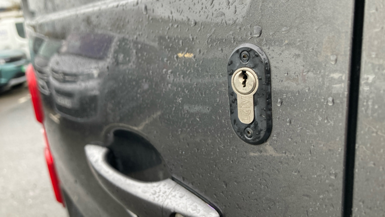 Vauxhall Vivaro L2 Diesel 3100 2.0d 145PS Sportive H1 Van